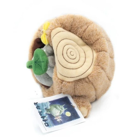 Peluche Totoro dans son tronc d'arbre