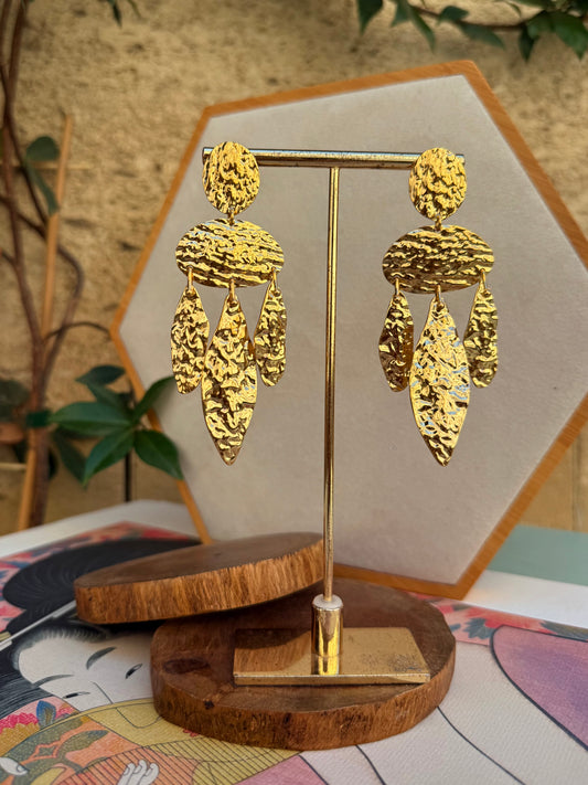 Boucles d’Oreilles Dorées Pendantes Texturées