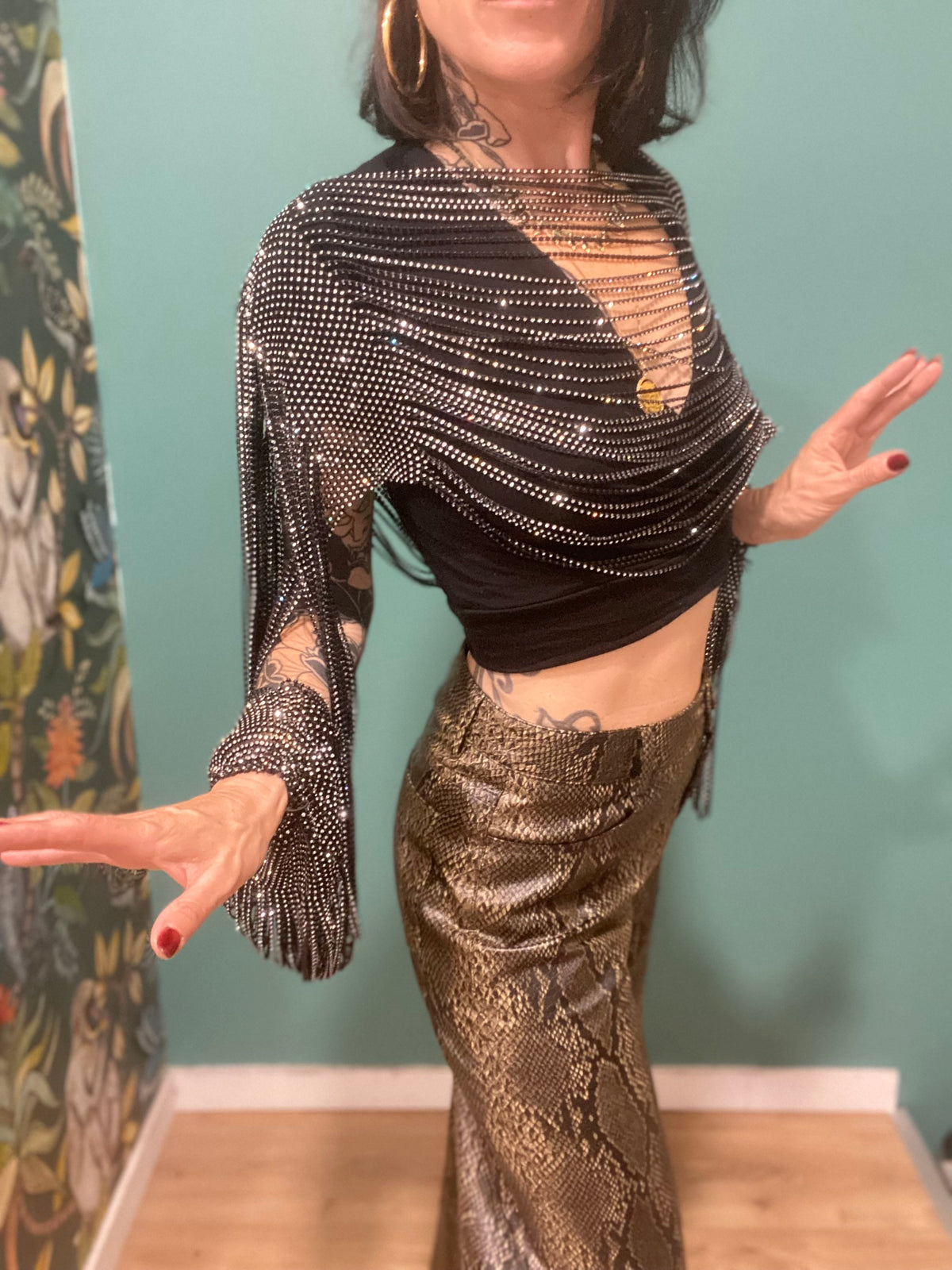 Top Amanda noir à strass – Haut femme chic et glamour