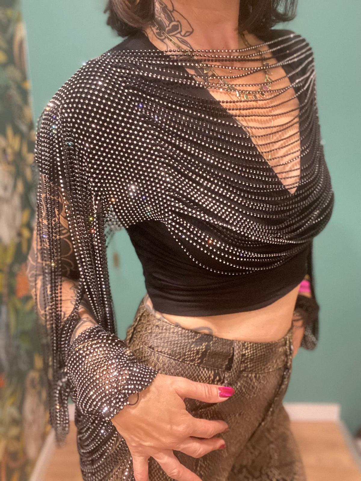 Top Amanda noir à strass – Haut femme chic et glamour
