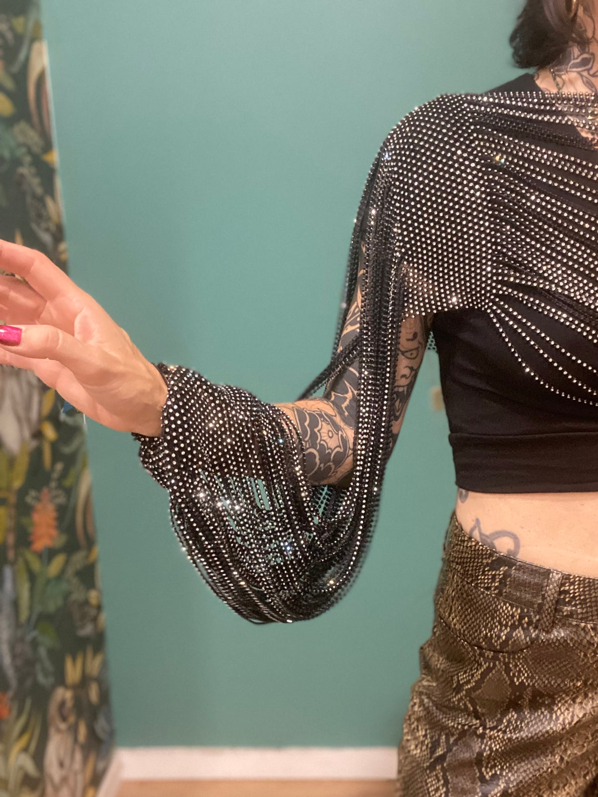 Top Amanda noir à strass – Haut femme chic et glamour