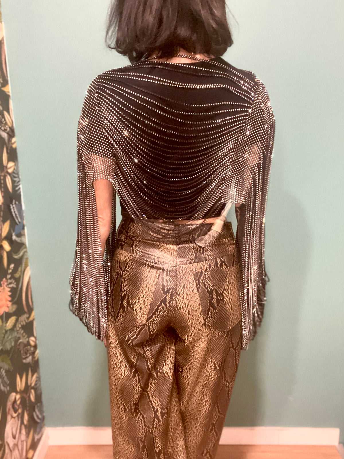 Top Amanda noir à strass – Haut femme chic et glamour