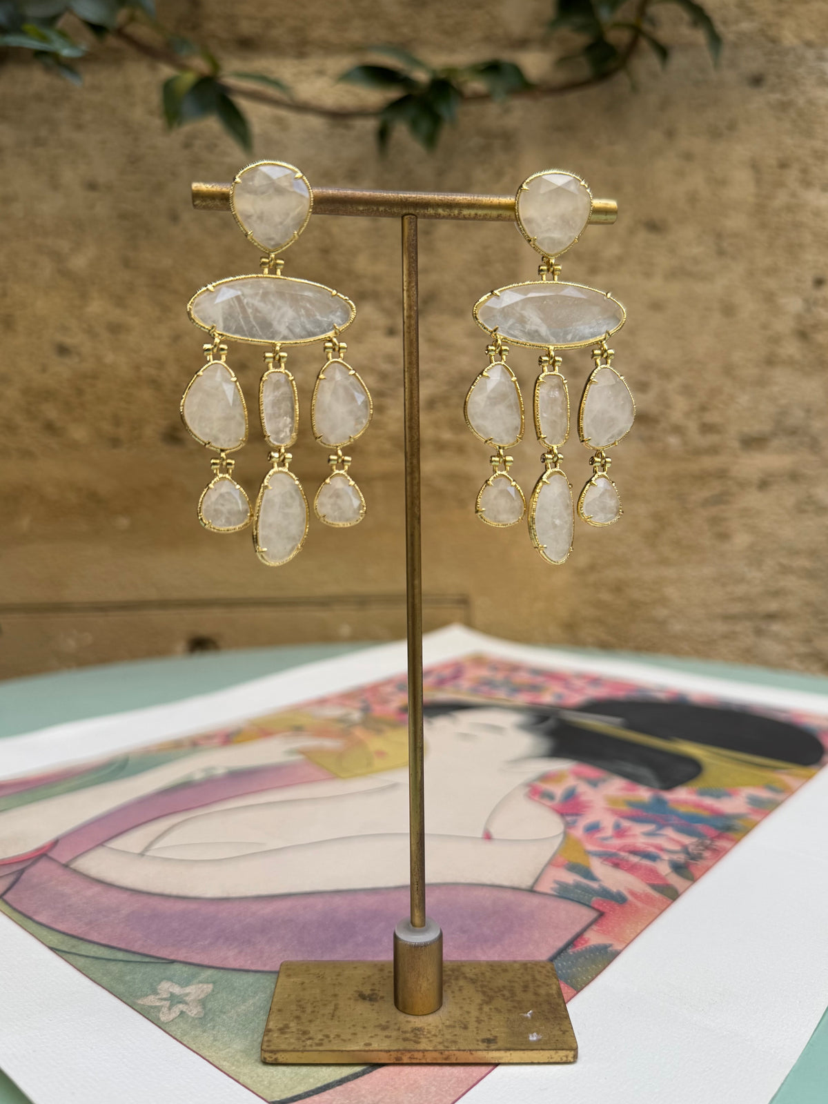 Boucles d’oreilles pierres naturelles Caterina – Pendantes blanches