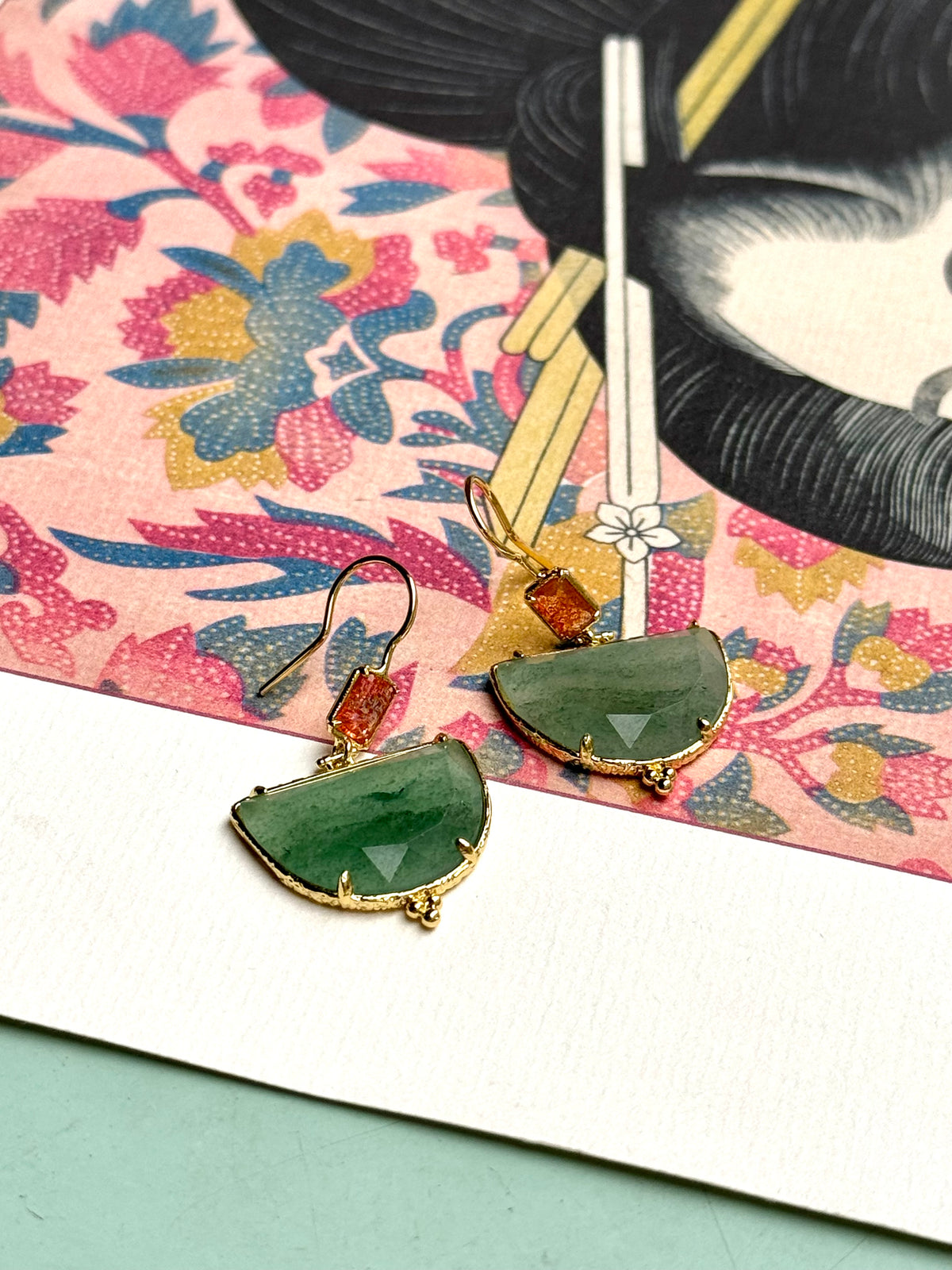 Boucles d’oreilles pierre verte demi-lune – Pendantes dorées en acier inoxydable