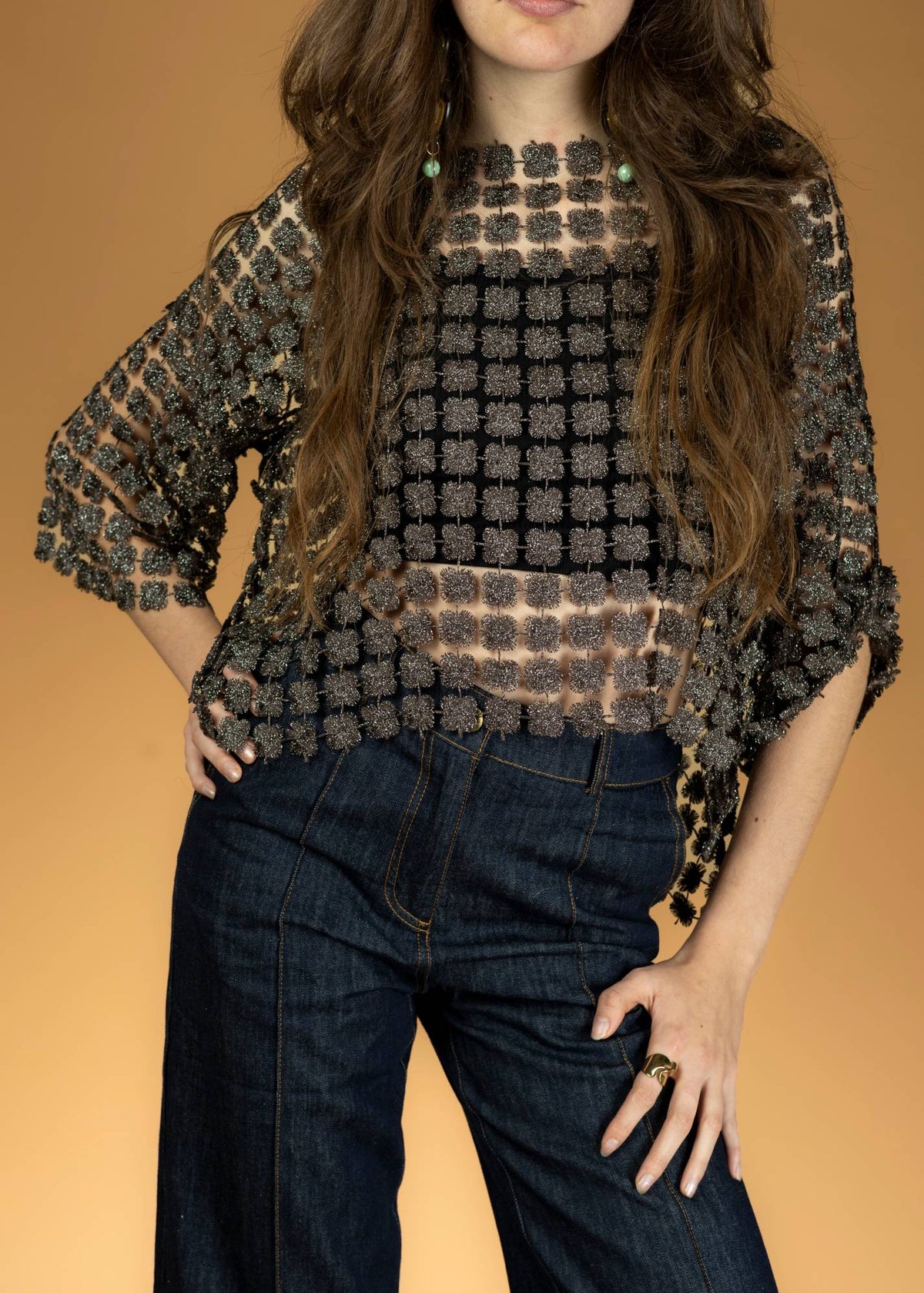 Blouse en dentelle de fleurs marron scintillante, manches 3/4 évasées