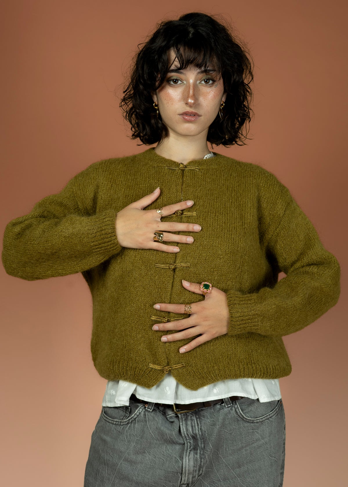 Pull cardigan vert olive – Gilet en maille douce à brandebourgs, manches longues
